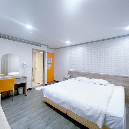 A22 Wei Lu Hotel Чжунли Экстерьер фото